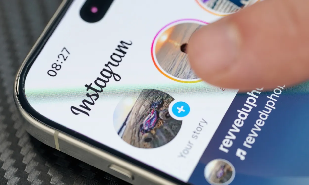 Instagram Now Lets You Relive the Best Moments: New Feature Keeps Stories Alive for a Whole Week