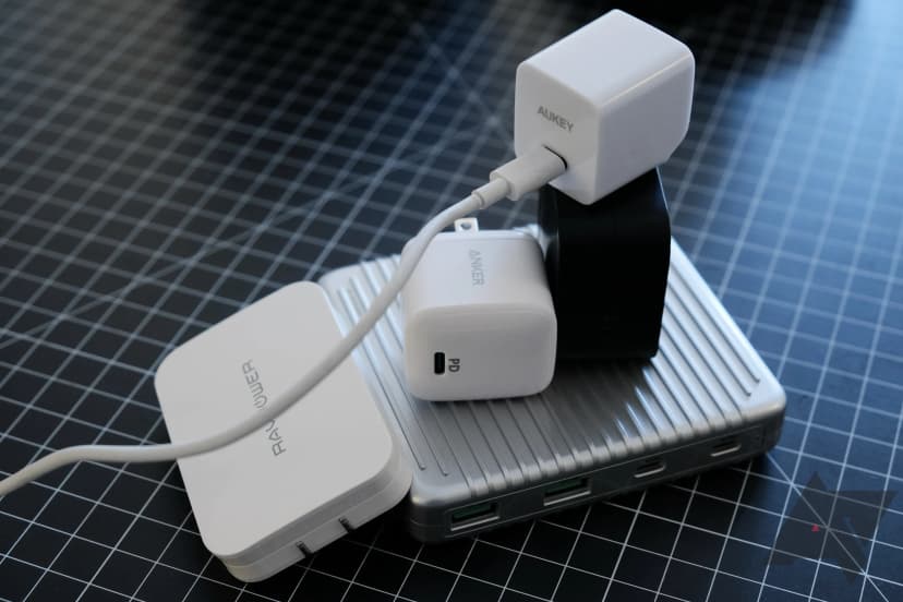 2025's Must-Have Travel Gear: Discover the Top 5 Chargers for Globetrotters
