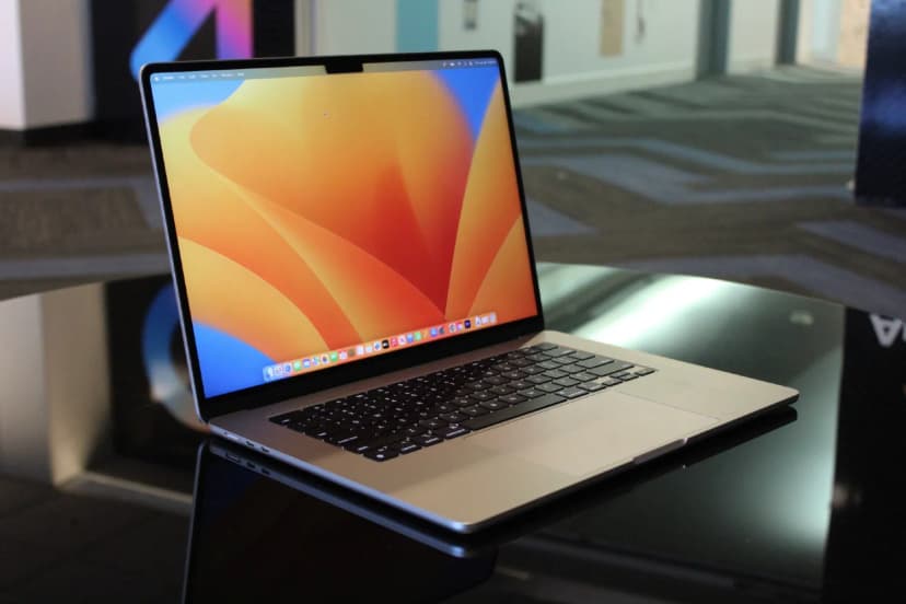Apple Faces Major Challenges as Alexa Surpasses Siri: What’s Coming with the M4 MacBook Air and iPad Air 2025?