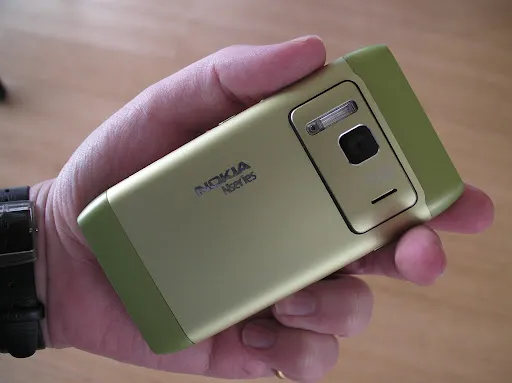 Mr. Nokia Revisits the Iconic Nokia N8: How It Shaped Smartphone Design and Photography